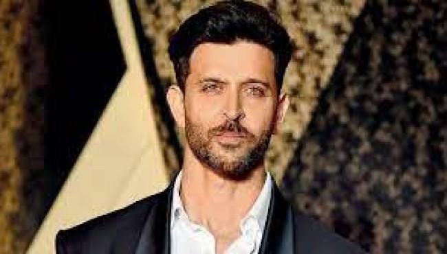 Hritik Roshan Biography, Height, Age, GF, Income