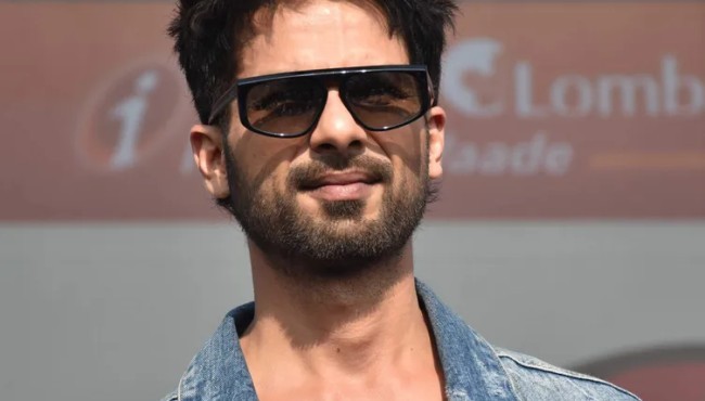 Shahid Kapoor Height, Weight, Age, Afairs, Wife, Income